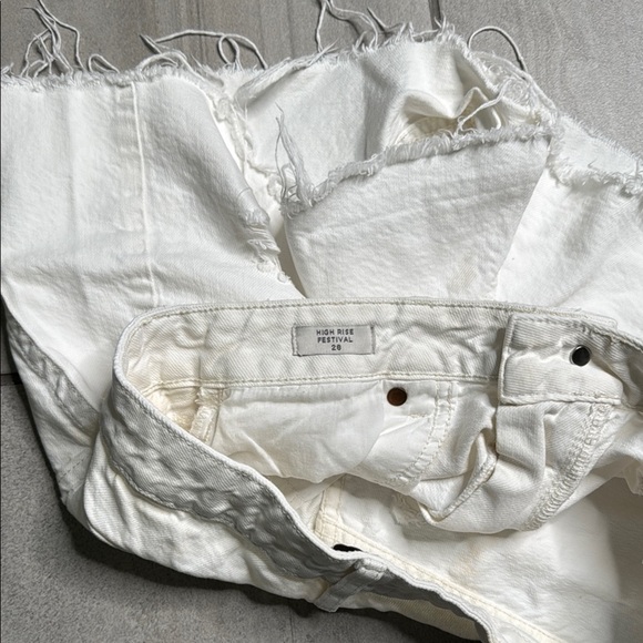 PacSun White High Waist Distressed Shorts - Picture 5 of 5